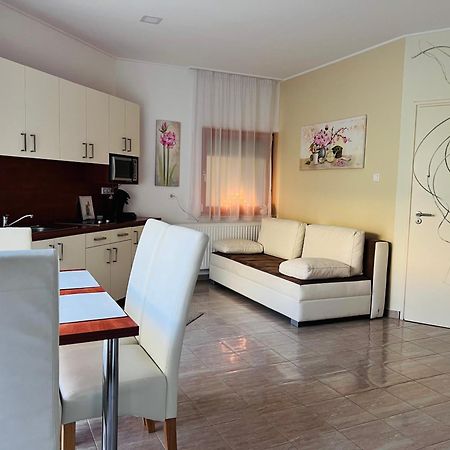 Villa Relax Apartman Gardony Exterior photo